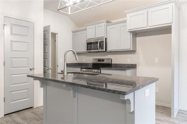 4616 Lincoln Landing, Harrah, OK 73045
