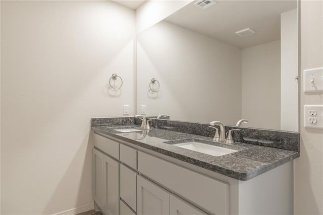 4616 Lincoln Landing, Harrah, OK 73045