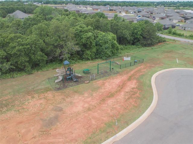 4616 Lincoln Landing, Harrah, OK 73045