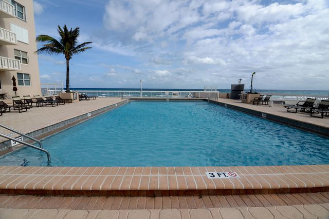 3450 S Ocean Boulevard 517, Palm Beach, FL 33480