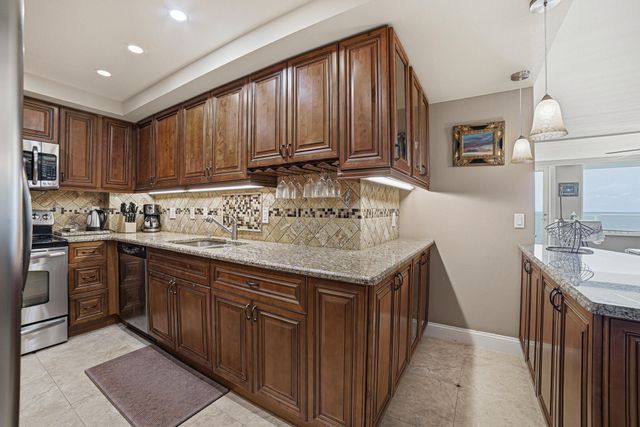 3450 S Ocean Boulevard 517, Palm Beach, FL 33480