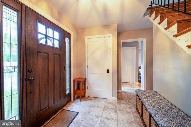 2235 ABBOTSFORD DR, Vienna, VA 22181