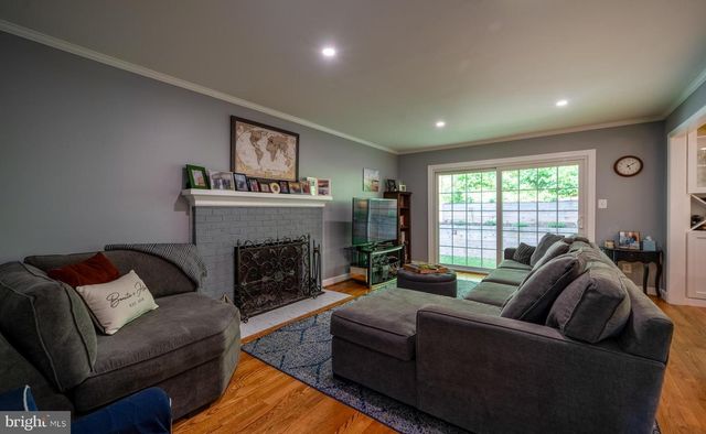 2235 ABBOTSFORD DR, Vienna, VA 22181