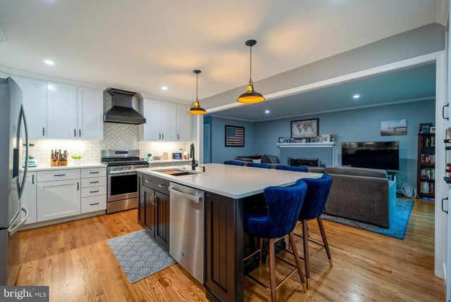 2235 ABBOTSFORD DR, Vienna, VA 22181