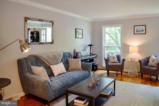 2235 ABBOTSFORD DR, Vienna, VA 22181