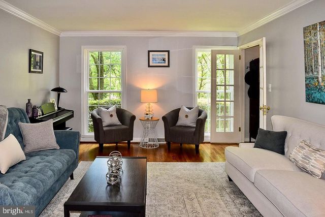 2235 ABBOTSFORD DR, Vienna, VA 22181