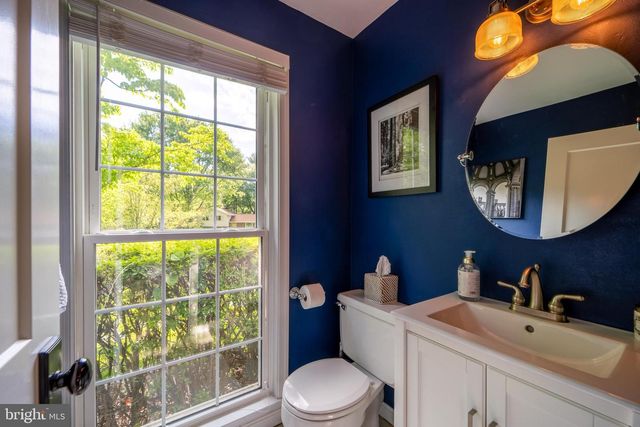 2235 ABBOTSFORD DR, Vienna, VA 22181