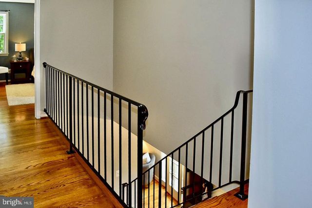 2235 ABBOTSFORD DR, Vienna, VA 22181