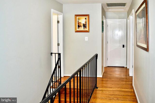 2235 ABBOTSFORD DR, Vienna, VA 22181