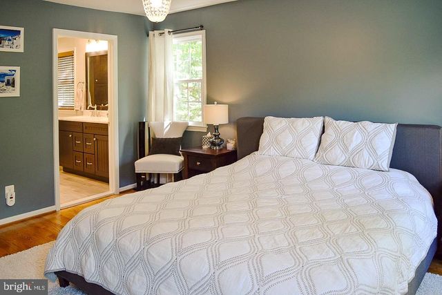 2235 ABBOTSFORD DR, Vienna, VA 22181