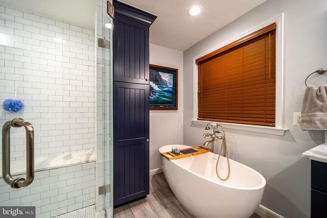 2235 ABBOTSFORD DR, Vienna, VA 22181