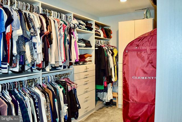 2235 ABBOTSFORD DR, Vienna, VA 22181