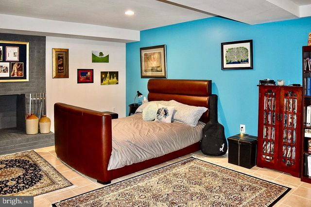 2235 ABBOTSFORD DR, Vienna, VA 22181