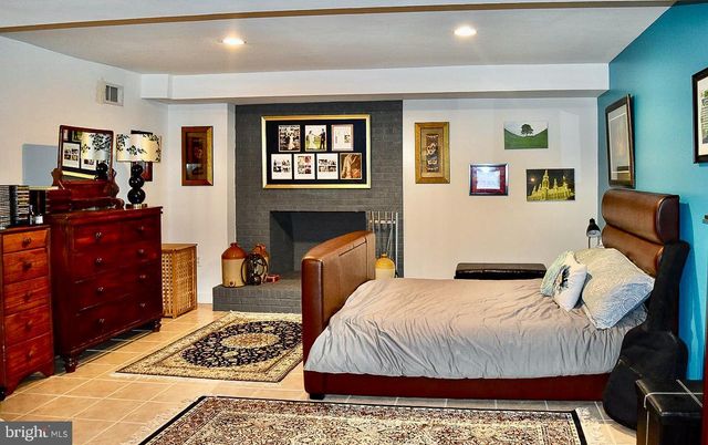 2235 ABBOTSFORD DR, Vienna, VA 22181