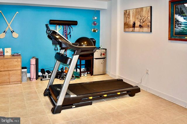 2235 ABBOTSFORD DR, Vienna, VA 22181