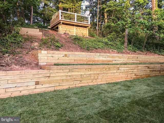 2235 ABBOTSFORD DR, Vienna, VA 22181