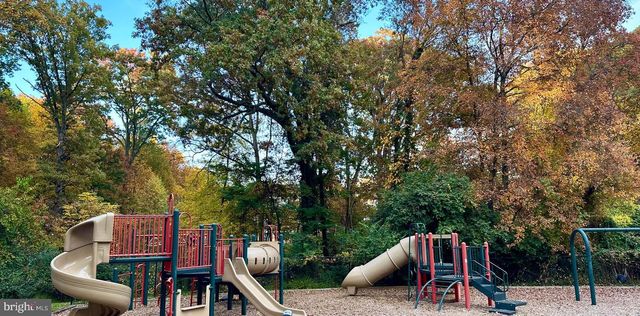 2235 ABBOTSFORD DR, Vienna, VA 22181