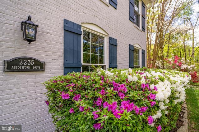 2235 ABBOTSFORD DR, Vienna, VA 22181