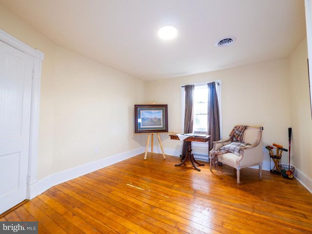 440 E QUEEN ST, Strasburg, VA 22657