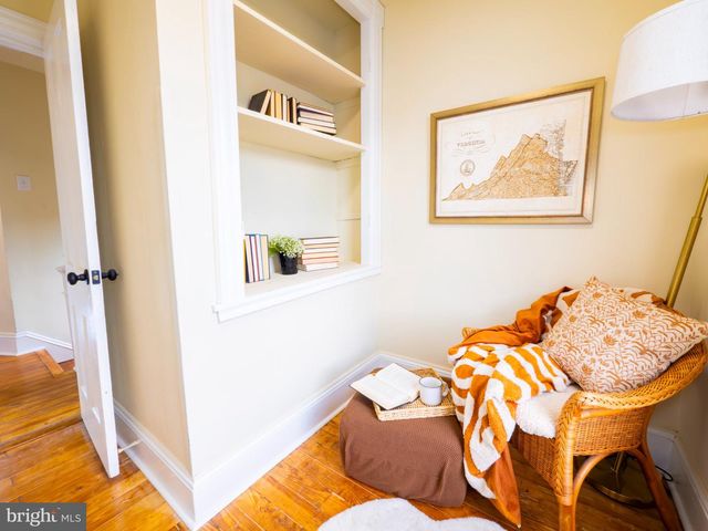 440 E QUEEN ST, Strasburg, VA 22657