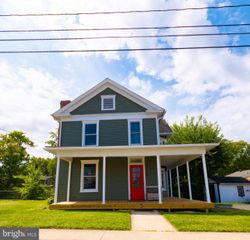 440 E QUEEN ST, Strasburg, VA 22657