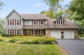 40W035 Deer Run Drive, St. Charles, IL 60175