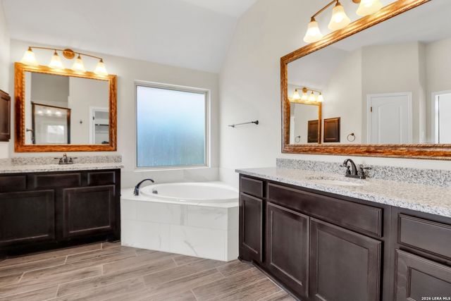 2912 COUNTRYSIDE PATH, Seguin, TX 78155