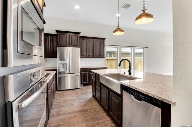 2912 COUNTRYSIDE PATH, Seguin, TX 78155