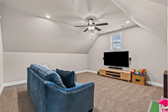 6401 S 47th Street, Rogers, AR 72758