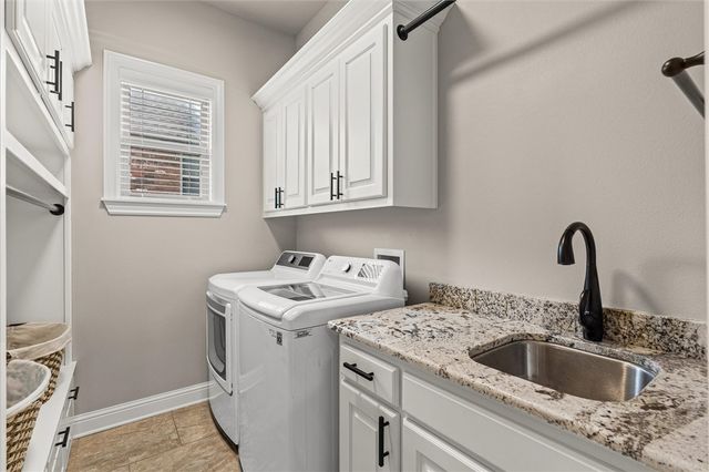6401 S 47th Street, Rogers, AR 72758