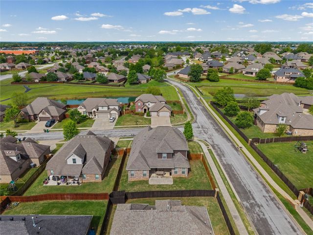 6401 S 47th Street, Rogers, AR 72758