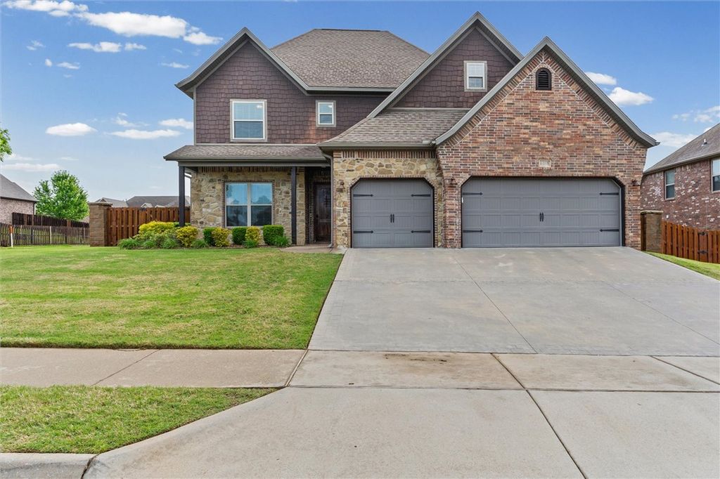 6401 S 47th Street, Rogers, AR 72758