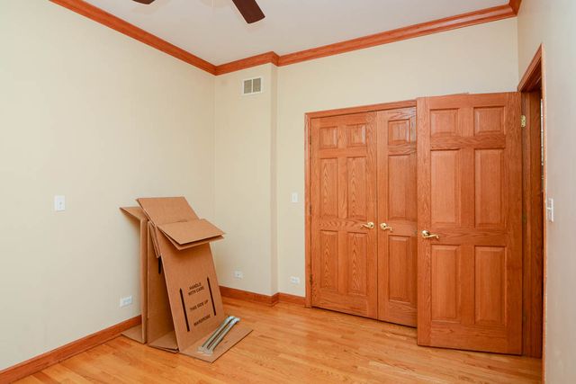 1720 W Augusta Avenue 1, Chicago, IL 60622