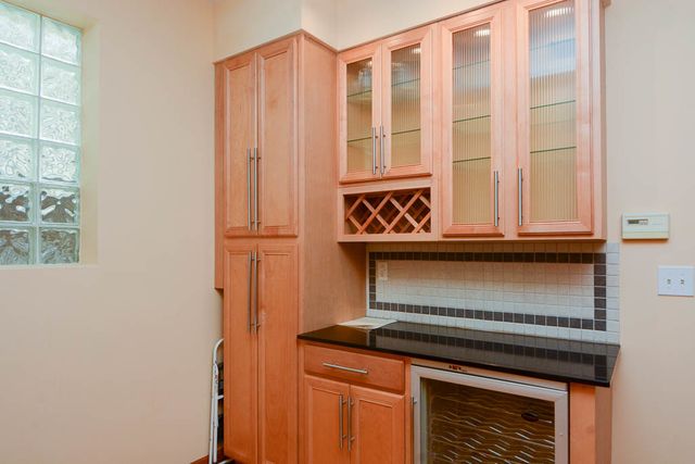 1720 W Augusta Avenue 1, Chicago, IL 60622