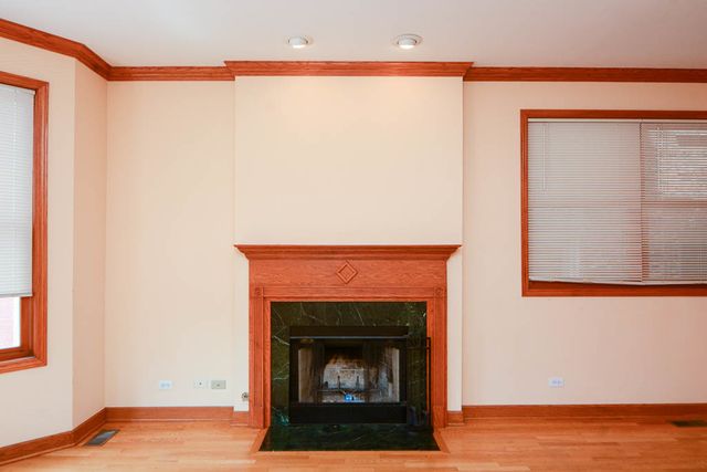 1720 W Augusta Avenue 1, Chicago, IL 60622