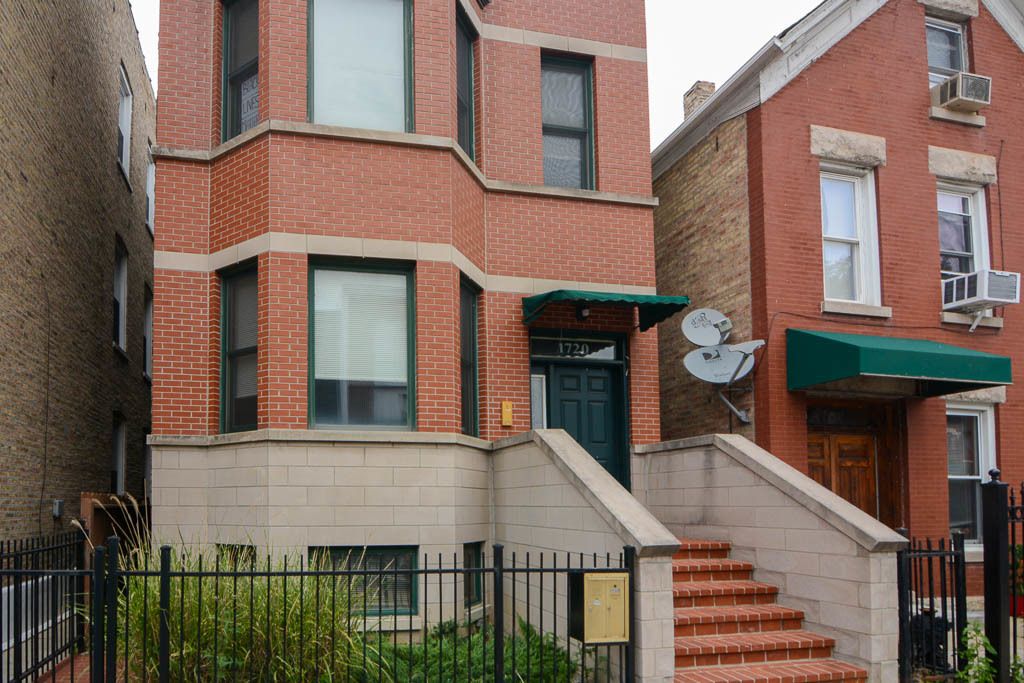 1720 W Augusta Avenue 1, Chicago, IL 60622