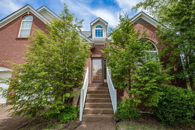 161 Mansker Park Dr, Hendersonville, TN 37075