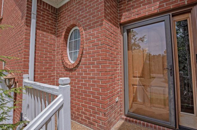 161 Mansker Park Dr, Hendersonville, TN 37075