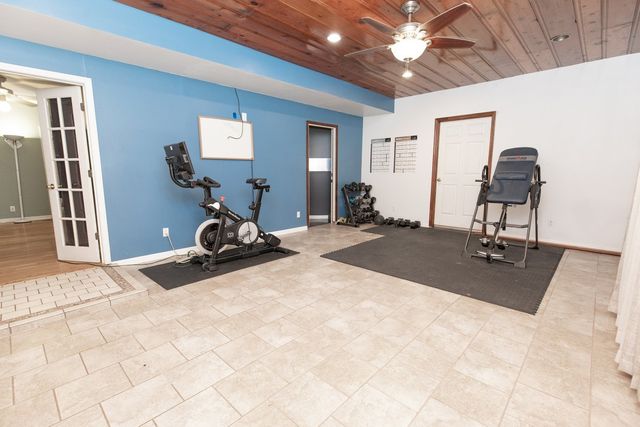 161 Mansker Park Dr, Hendersonville, TN 37075