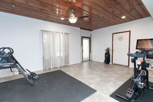 161 Mansker Park Dr, Hendersonville, TN 37075