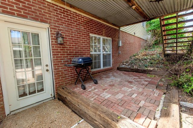 161 Mansker Park Dr, Hendersonville, TN 37075