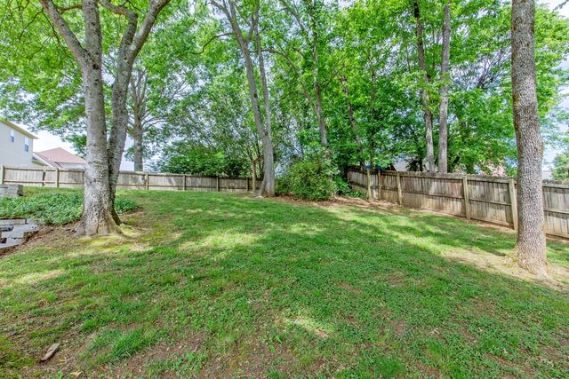 161 Mansker Park Dr, Hendersonville, TN 37075