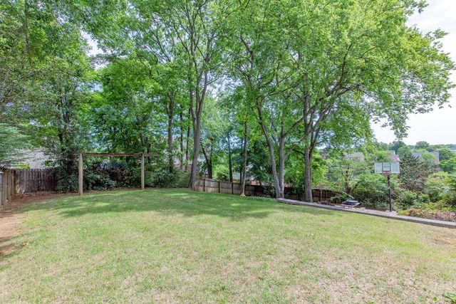 161 Mansker Park Dr, Hendersonville, TN 37075