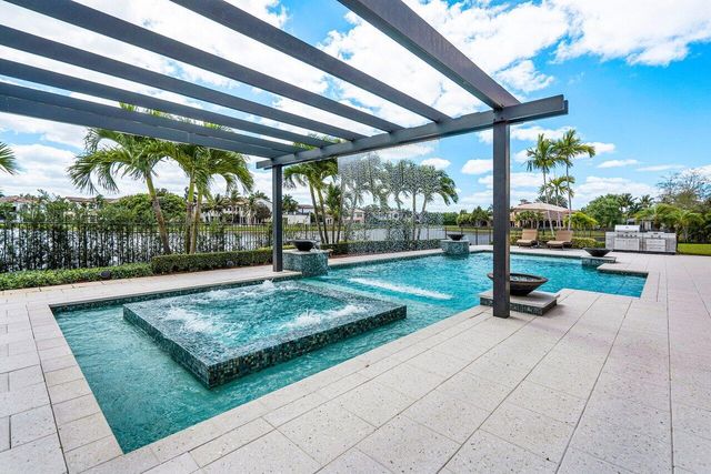 17511 Cadena Drive, Boca Raton, FL 33496