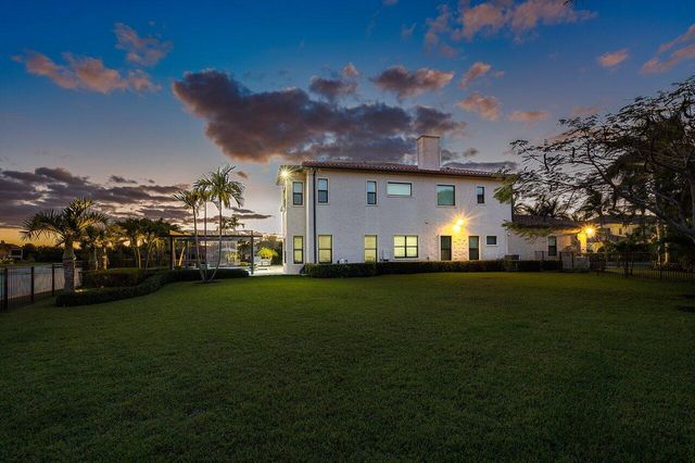 17511 Cadena Drive, Boca Raton, FL 33496