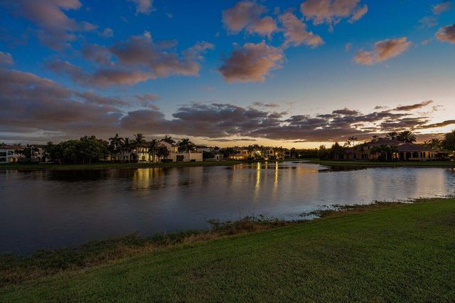17511 Cadena Drive, Boca Raton, FL 33496