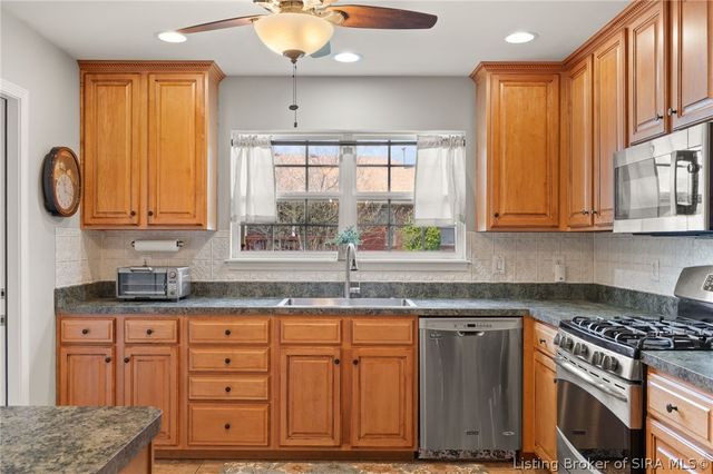 3617 Stonecreek Circle C, Jeffersonville, IN 47130