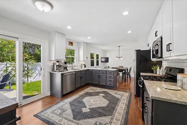 910 Birch Court, Deerfield, IL 60015