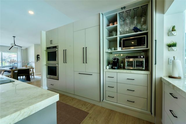 10461 SW 121st St, Miami, FL 33176