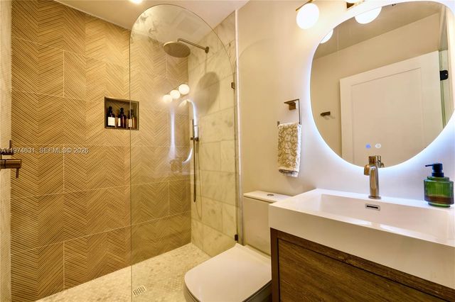 10461 SW 121st St, Miami, FL 33176